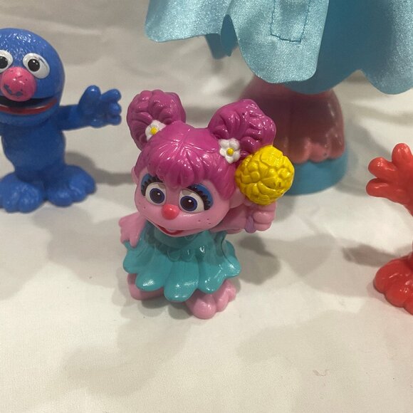 Sesame Street Lot: Abby Cadabby Toy For Parts, display only & Elmo, Oscar, Grovr - Picture 4 of 16